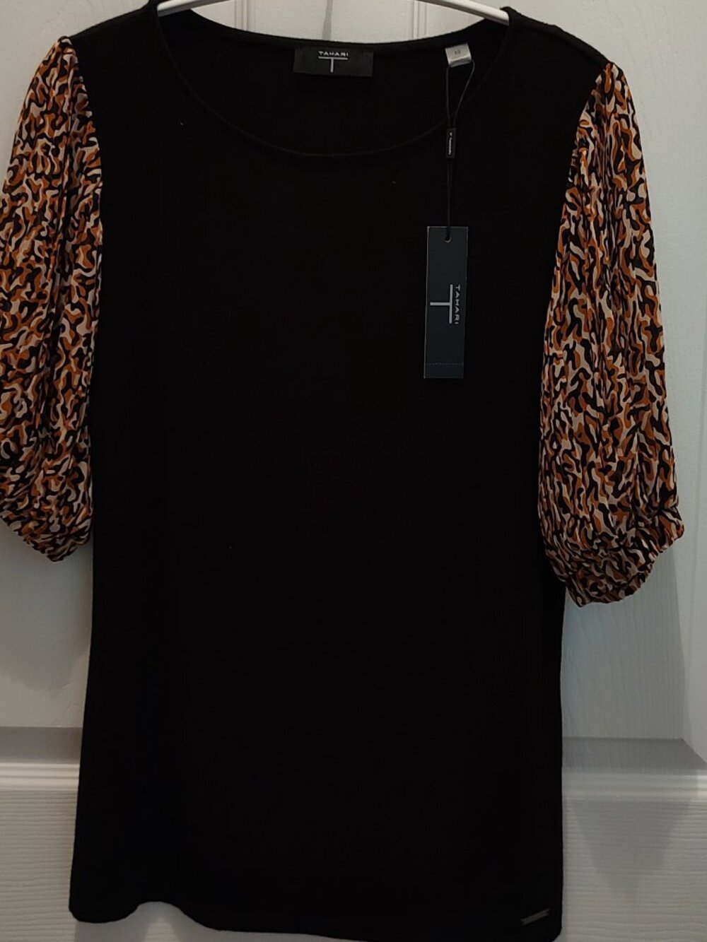 TAHARI KNIT STRETCH TOP ANIMAL PRINT PUFF 3/4 SLEEVES BLACK/ANIMAL PRINT SIZE XS